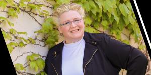 24864872-marilynn-stratton-cpsm-named-300x150.jpeg