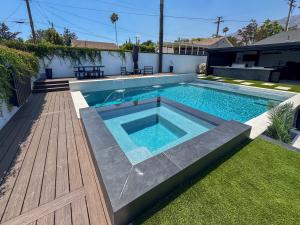 Swimming Pool with Spa
